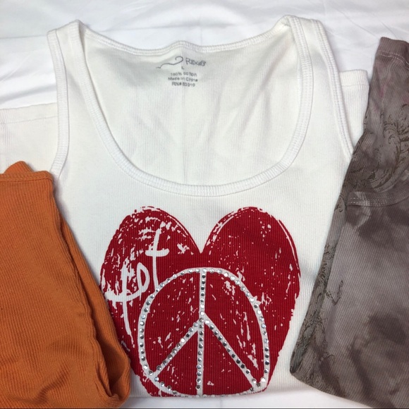 2000’s Tank Top bundle (3 shirts) size L - Picture 2 of 11